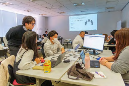 データ分析人材基礎研修の様子